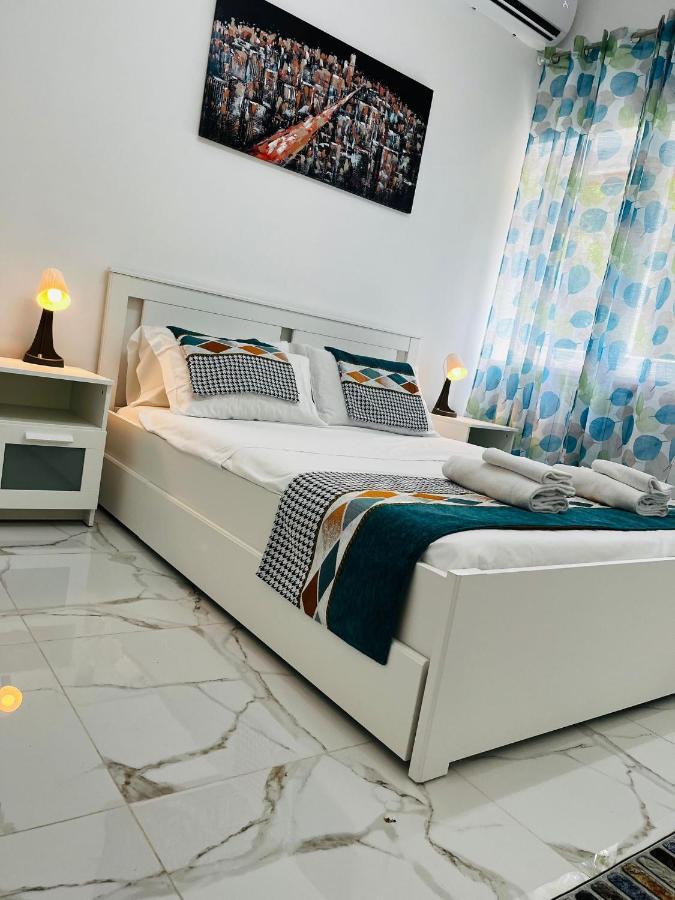 A&J San Pietro Suite โรม ภายนอก รูปภาพ